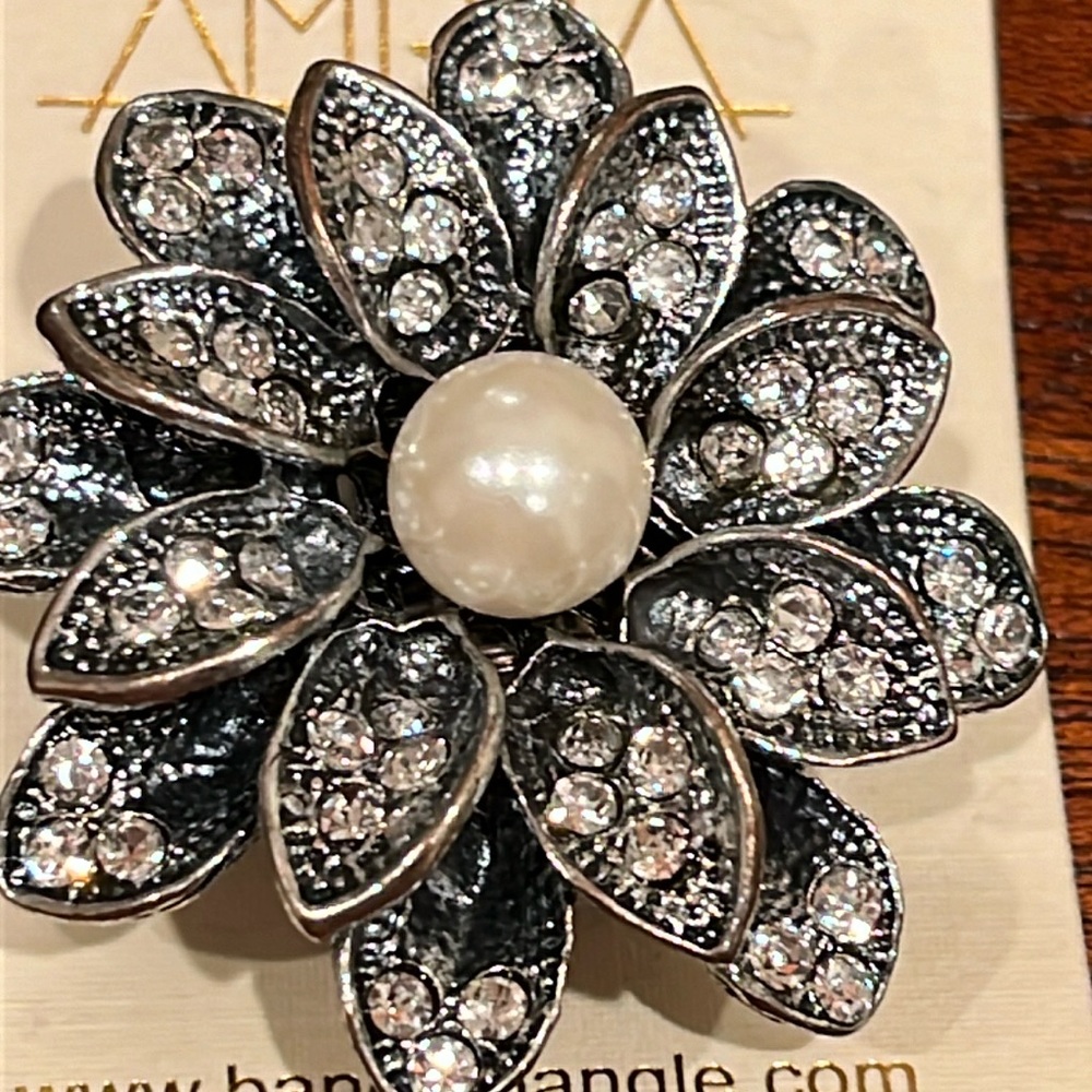 Amrita Singh silver tone crystal stretch ring  - One Size - NWT
